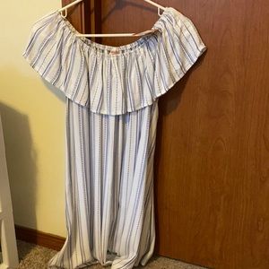 Off shoulder dress size small